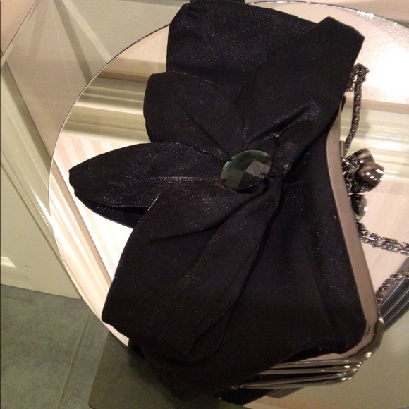 🛍️2 for $35🛍️⬇️Price Drop⬇️Evening black organza clutch with 2 chainlinks - Picture 5 of 9